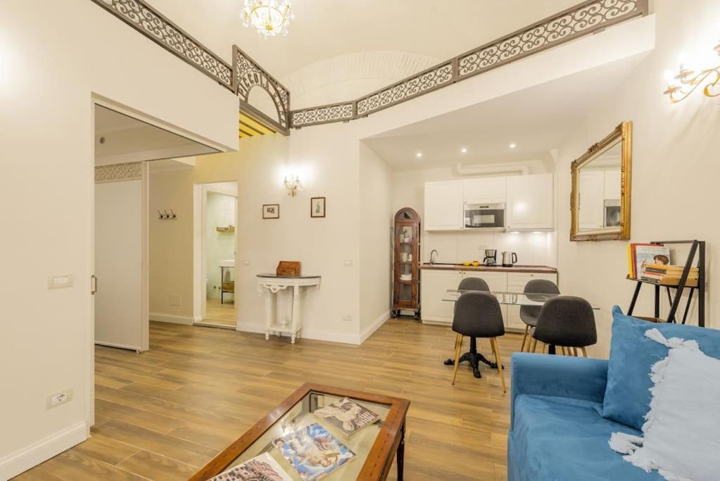 Apartment Piccola - Michelangelo Apt Rom